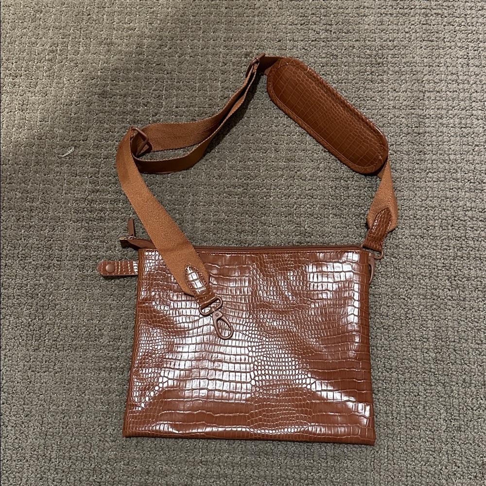 Beis Work Tote in Maple Croc - Picture 11 of 11